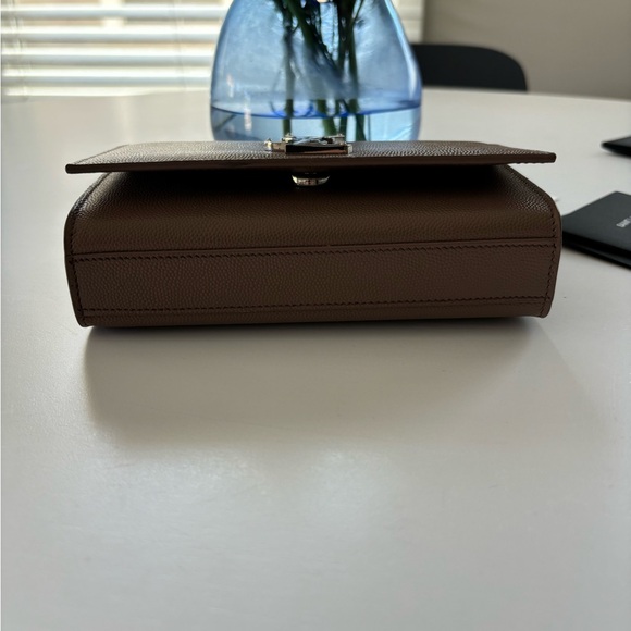 YSL Small Kate Leather Chain Flap Bag Grained Crossbody Taupe Brown Fleur - Picture 8 of 10